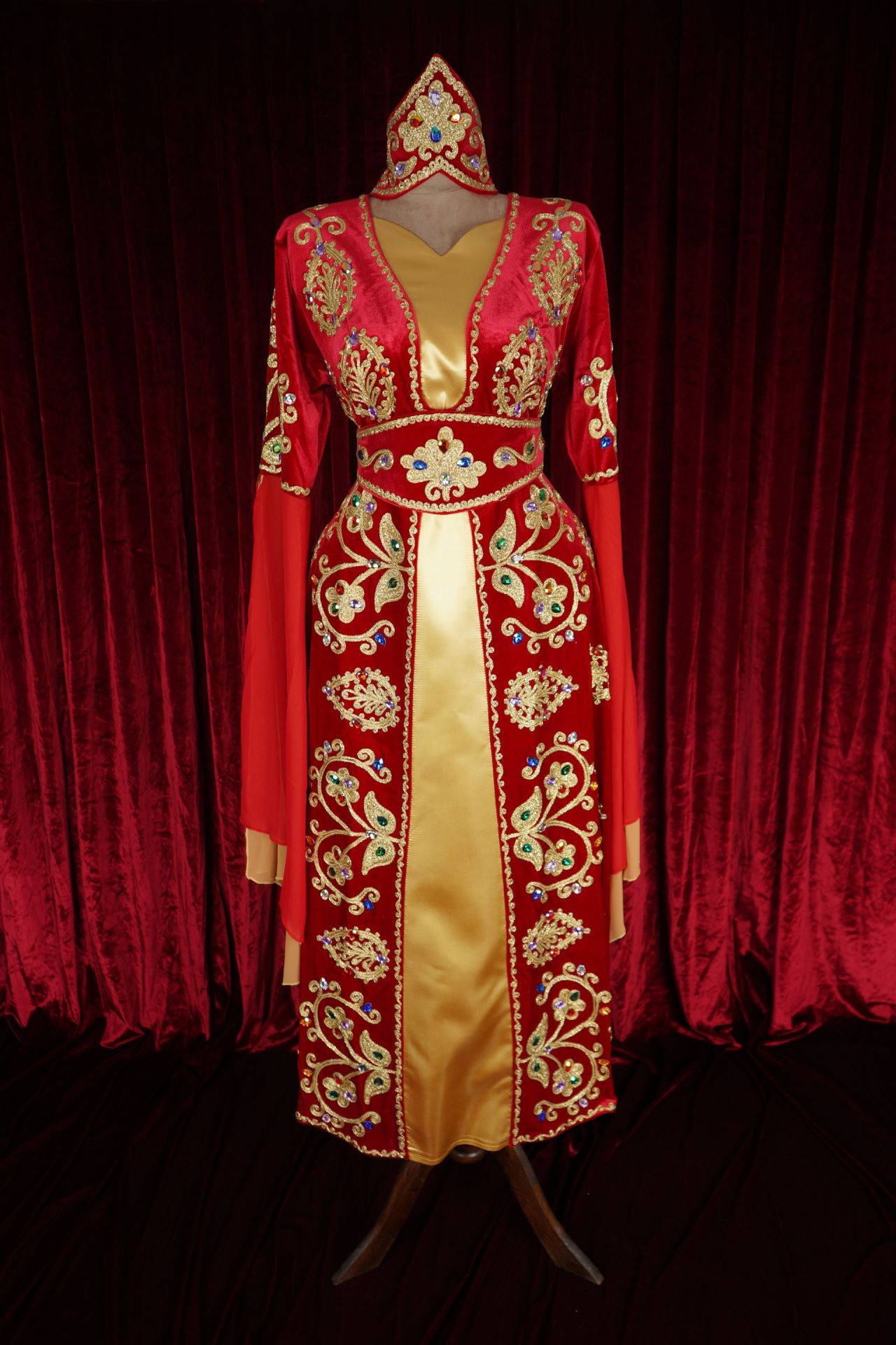 Hüma Hatun Kostümü