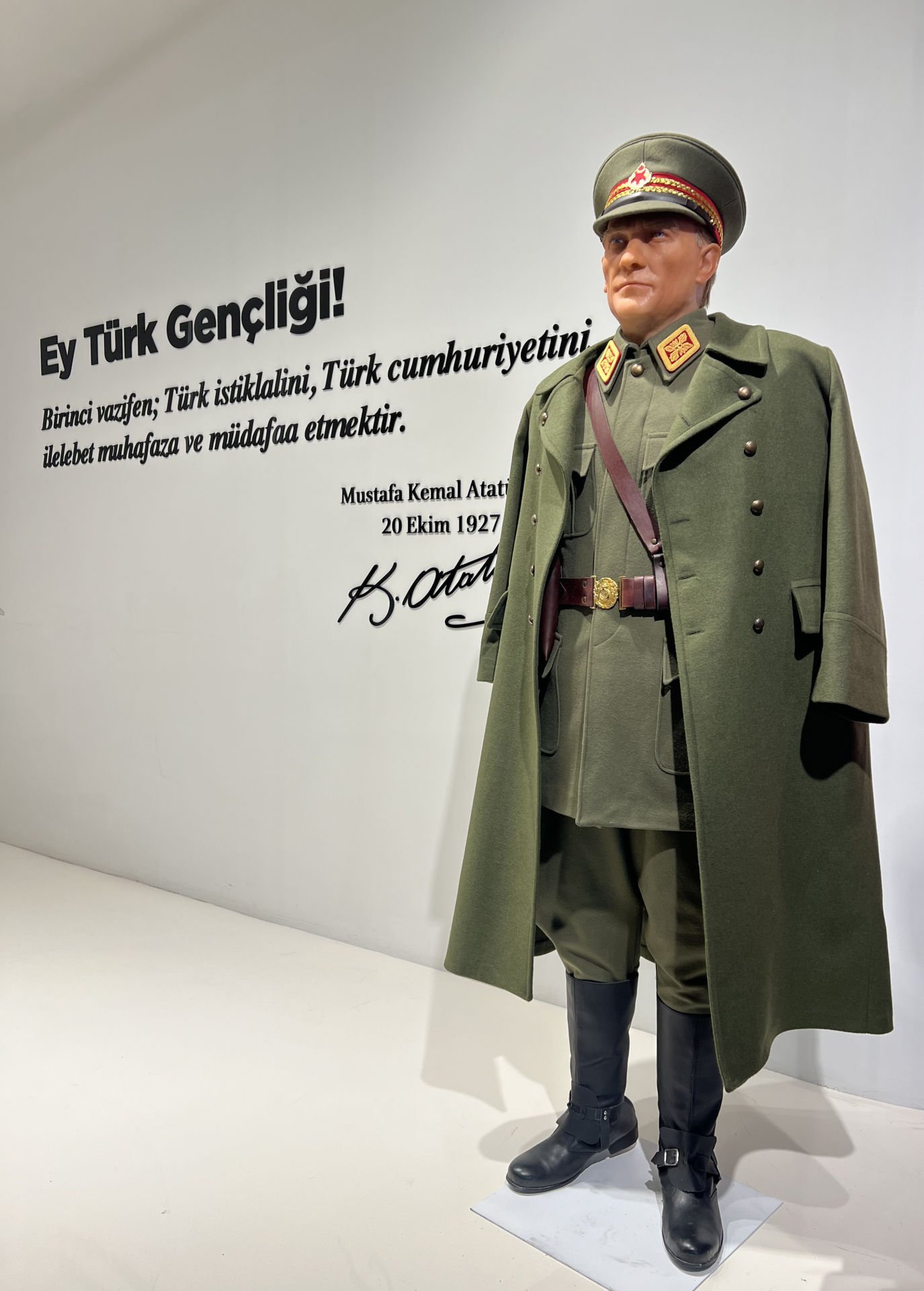 ATATÜRK BALMUMU HEYKELİ   -  (FİYAT ALINIZ)