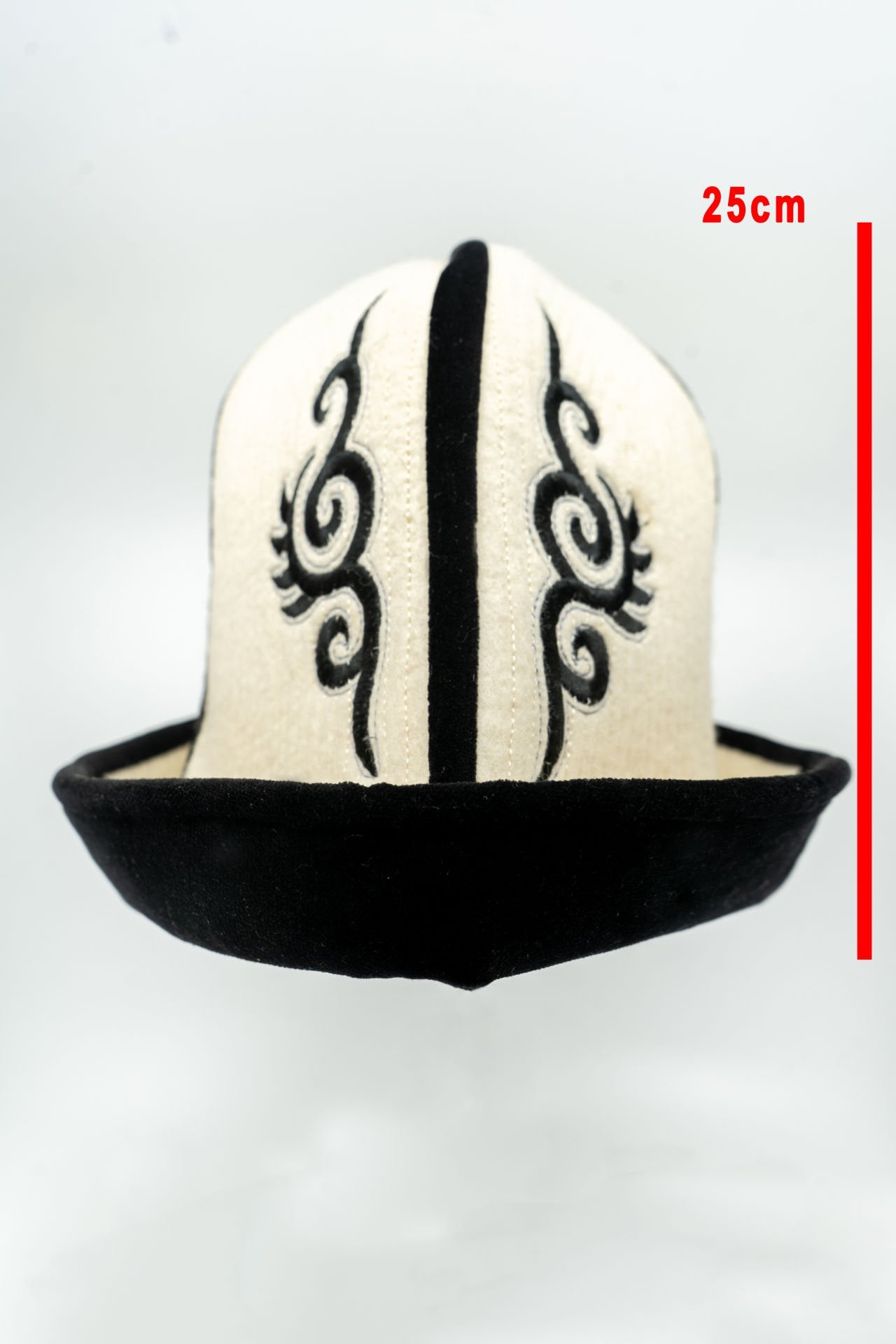 Püsküllü Türkmen Şapkası