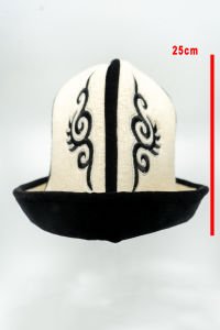 Püsküllü Türkmen Şapkası