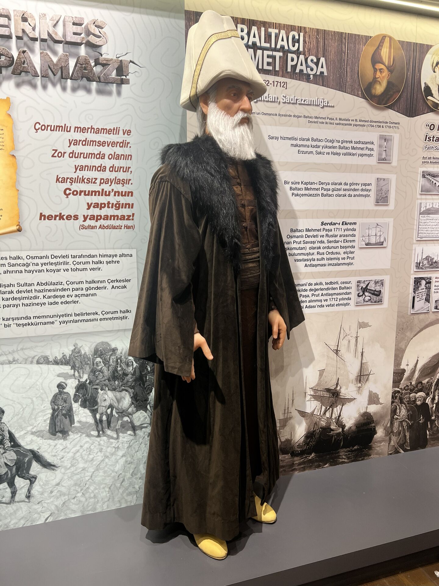 Osmanlı Sadrazam ve Vezir Silikon Heykeli