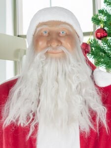 Gerçek Görünümlü Silikon Noel Baba Heykeli – Profesyonel Yılbaşı Dekoru ve Mekan Tasarımı