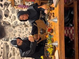 Şifacı Süryani Rahip Silikon Heykel - Tabip Gerçekçi Heykel