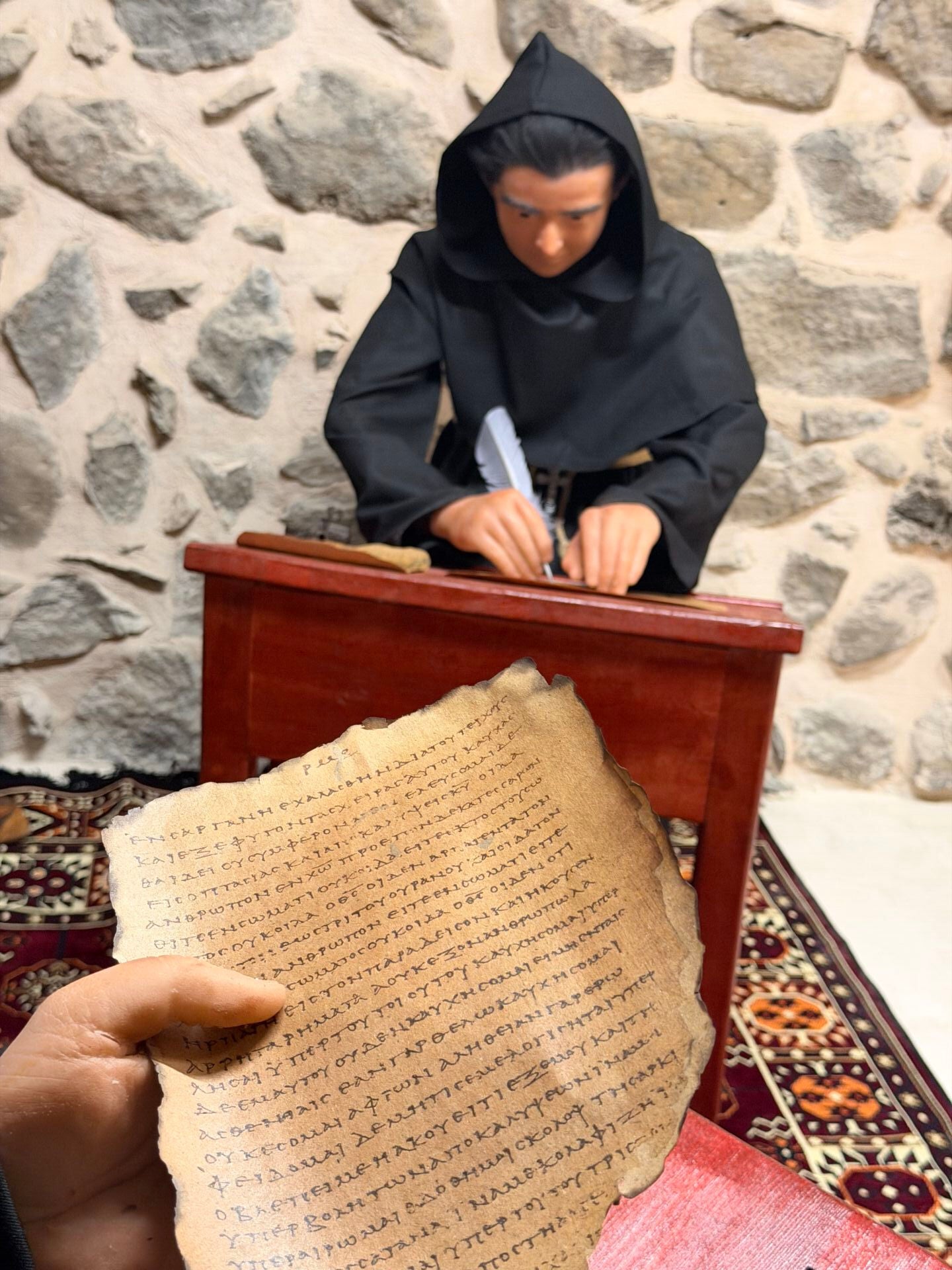 Yazı Yazan Öğrenci Silikon Heykel
